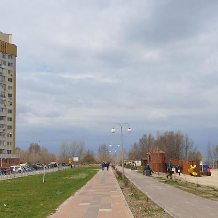 Apartament Near Dnieper Tjerkasy Exteriör bild