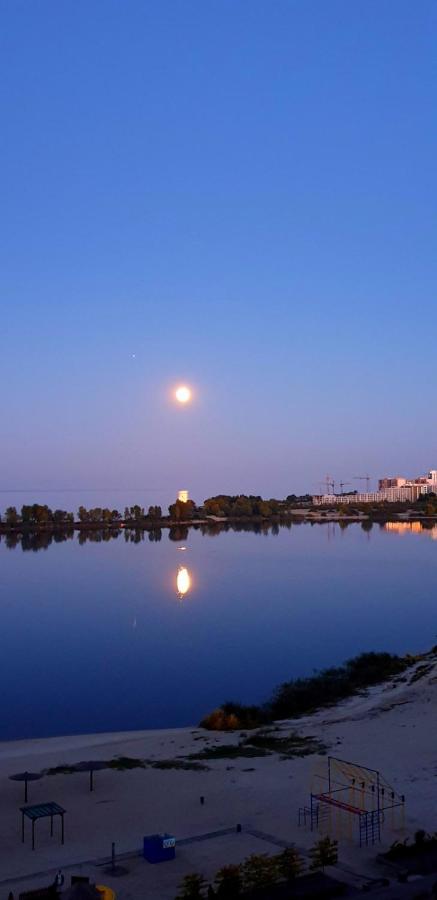 Apartament Near Dnieper Tjerkasy Exteriör bild