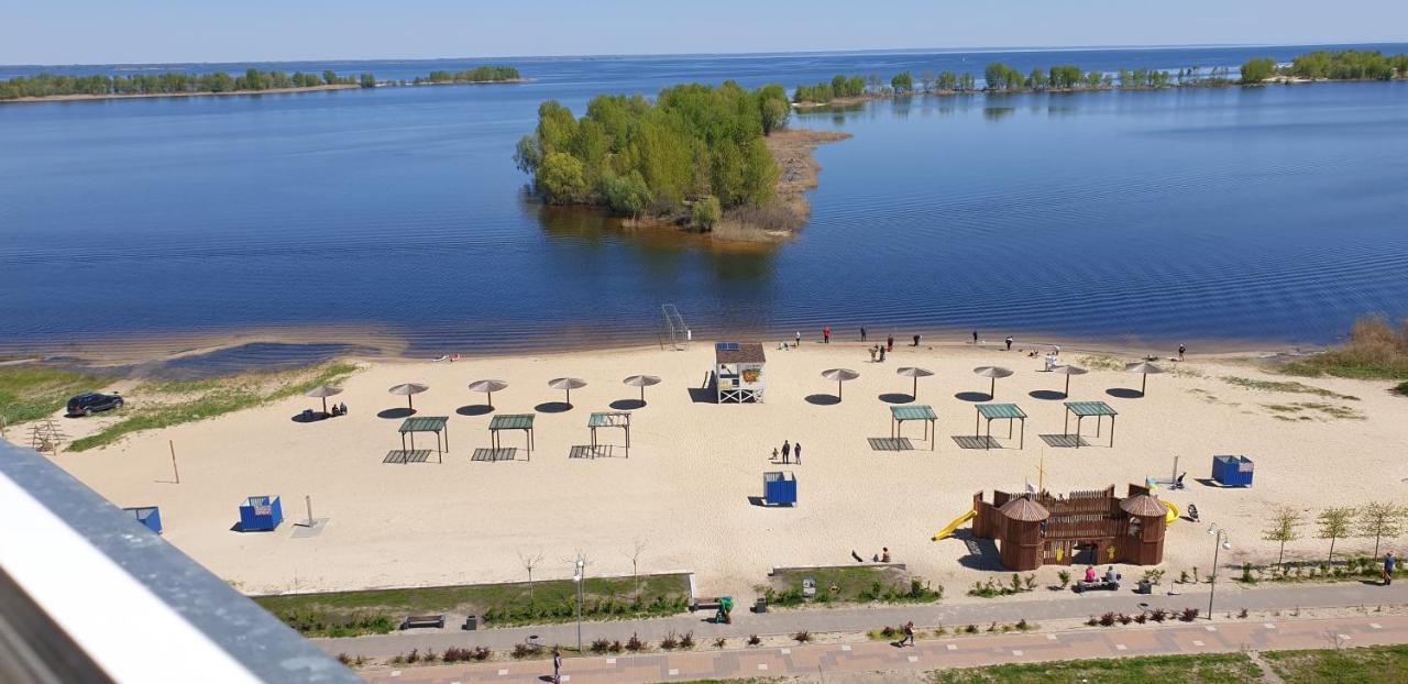 Apartament Near Dnieper Tjerkasy Exteriör bild