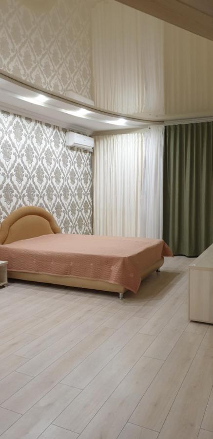 Apartament Near Dnieper Tjerkasy Exteriör bild