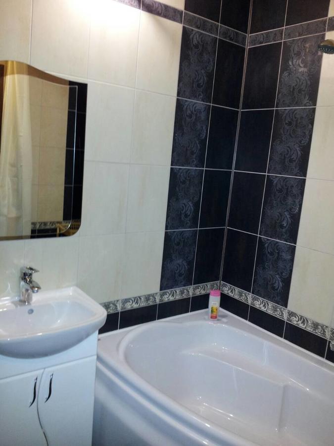 Apartament Near Dnieper Tjerkasy Exteriör bild