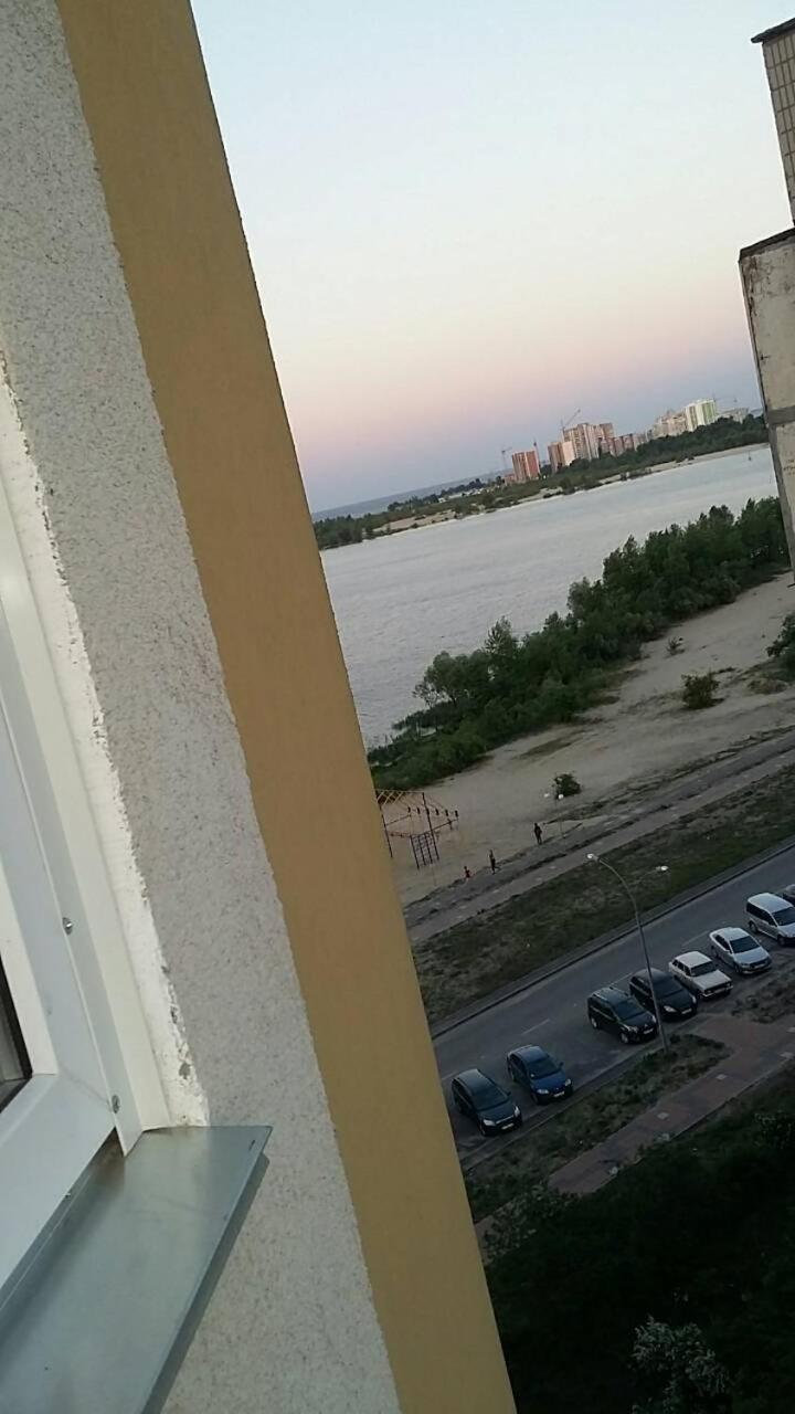 Apartament Near Dnieper Tjerkasy Exteriör bild