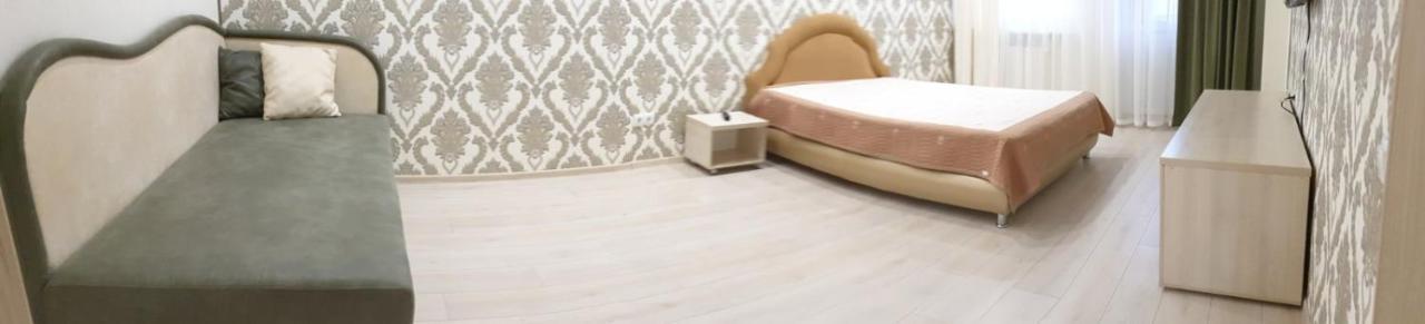 Apartament Near Dnieper Tjerkasy Exteriör bild